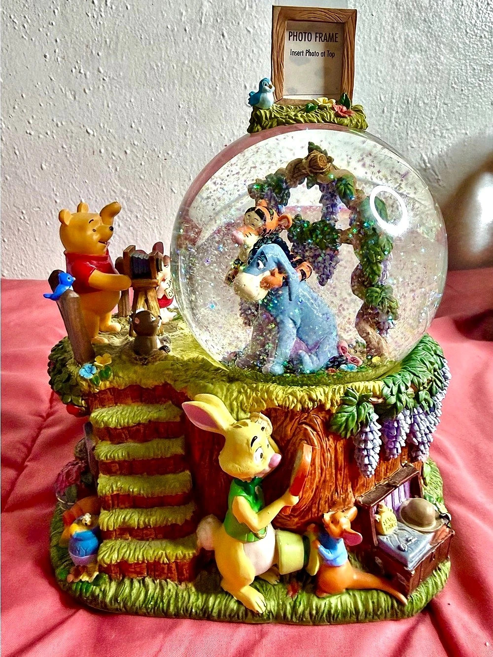 Vintage Disney Winnie the Pooh Owl’s Treehouse Musical Snow Globe Photo Frame